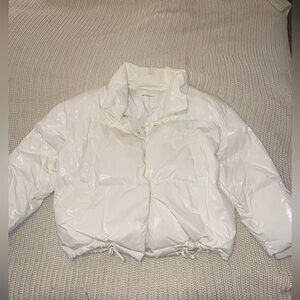 White winter coat, puff jacket. Size M